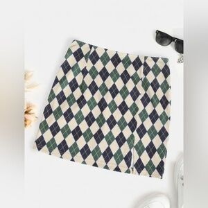Zaful Front Slit Argyle Mini Skirt
